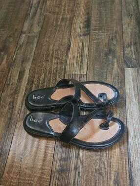 b.o.c. Women's Dark Chocolate‎ Brown  Toe-Loop Slide Sandals